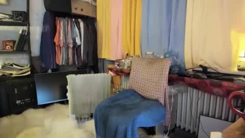 Snapshot of tittkiss chatting on 11/08/25, 10:15 liebe es mich nackt vor der cam zu zeigen online show from 11/08/25, 10:15