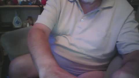 Snapshot of tittyloverr69 chatting on 12/10/24, 07:37 tittyloverr69 online show from 12/10/24, 07:37