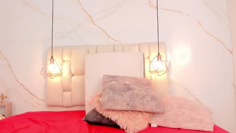 Tivizay online show from 12/18/24, 02:28