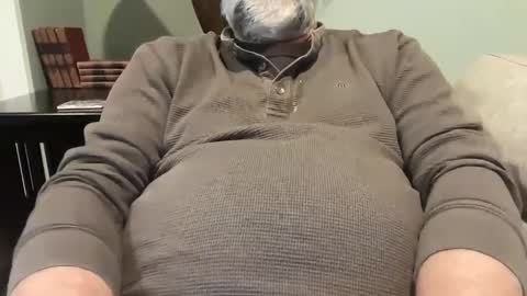 Snapshot of tjbear101 chatting on 02/09/25, 01:14 tjbear101 online show from 02/09/25, 01:14