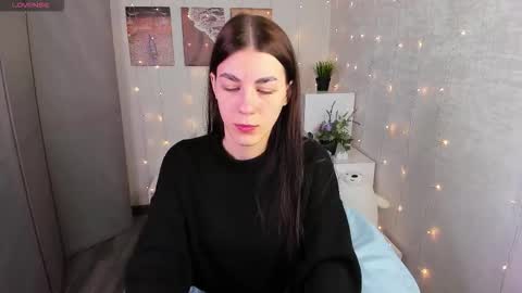 2 GMT Mo Tu We Th Fr 10am-4am online show from 10/20/25, 09:59