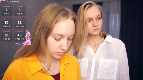 Snapshot of tobicovitt chatting on 09/28/25, 07:47 Mary online show from 09/28/25, 07:47