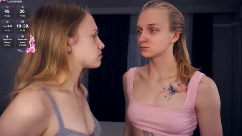 Snapshot of tobicovitt chatting on 10/21/25, 06:14 Mary online show from 10/21/25, 06:14