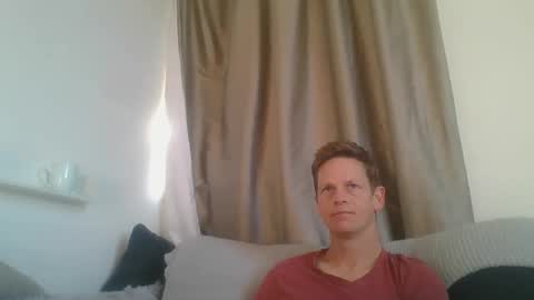 Snapshot of toby1530 chatting on 10/11/25, 08:40 Kiwiboy online show from 10/11/25, 08:40