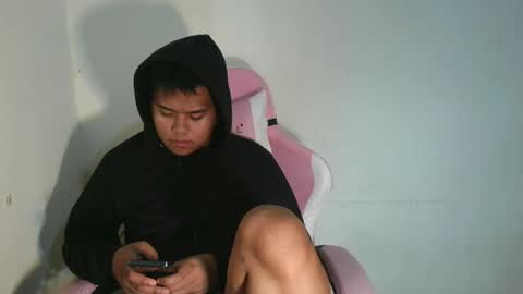 Snapshot of toby_hammer chatting on 09/17/25, 02:35 toby_hammer online show from 09/17/25, 02:35