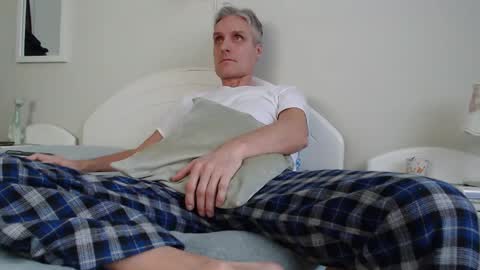 Snapshot of toffmen chatting on 02/08/25, 02:27 Daniel Bisexual uncut 20cm online show from 02/08/25, 02:27