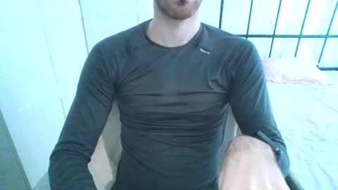 Snapshot of toja112 chatting on 01/07/25, 10:01 Martin online show from 01/07/25, 10:01