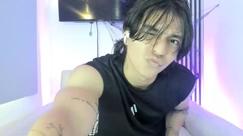 toji lee online show from 10/26/25, 08:26