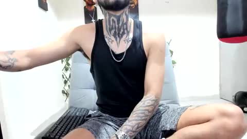 Snapshot of tokio_master chatting on 10/19/25, 03:40 Tokyo Master online show from 10/19/25, 03:40