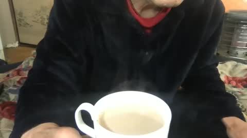 Snapshot of tokyo2024 chatting on 01/04/25, 05:05 small man online show from 01/04/25, 05:05