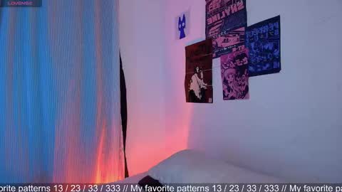  Halsey  Sofii  online show from 11/23/25, 11:48