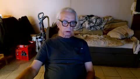 tom112292014 online show from 10/06/25, 05:32