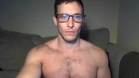 Snapshot of tom90ukx chatting on 01/31/25, 03:33 tom90ukx online show from 01/31/25, 03:33