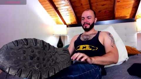   online show from 11/02/25, 01:24