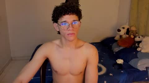 Tom Blue online show from 10/22/25, 10:59