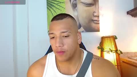 Snapshot of tom_muscle1 chatting on 01/19/25, 06:32 Tom muscle1 online show from 01/19/25, 06:32