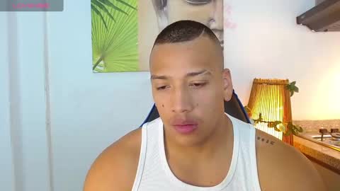 Snapshot of tom_muscle1 chatting on 02/02/25, 06:20 Tom muscle1 online show from 02/02/25, 06:20