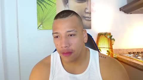 Snapshot of tom_muscle1 chatting on 02/14/25, 11:53 Tom muscle1 online show from 02/14/25, 11:53