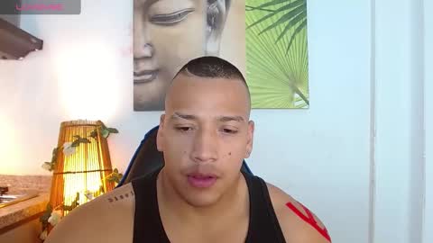 Snapshot of tom_muscle1 chatting on 02/15/25, 02:22 Tom muscle1 online show from 02/15/25, 02:22