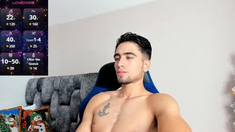 Snapshot of tom_walton chatting on 12/16/24, 05:43 tom online show from 12/16/24, 05:43