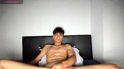 Snapshot of tom_walton chatting on 02/04/25, 09:28 tom online show from 02/04/25, 09:28