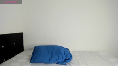 Snapshot of tom_walton chatting on 02/27/25, 04:21 tom online show from 02/27/25, 04:21