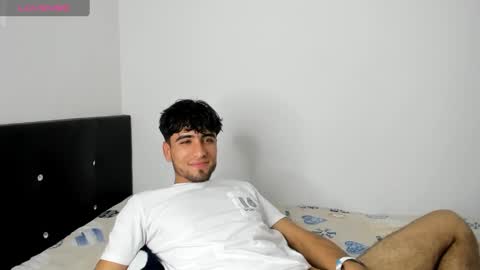 Snapshot of tom_walton chatting on 03/12/25, 02:41 tom online show from 03/12/25, 02:41