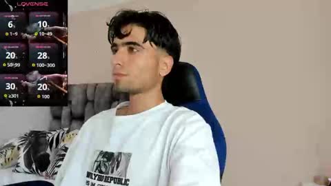 Snapshot of tom_walton chatting on 10/26/25, 09:31 tom online show from 10/26/25, 09:31