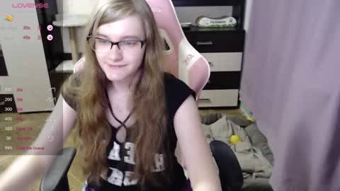 Snapshot of tomato_tease chatting on 10/15/25, 03:12 tomato_tease online show from 10/15/25, 03:12