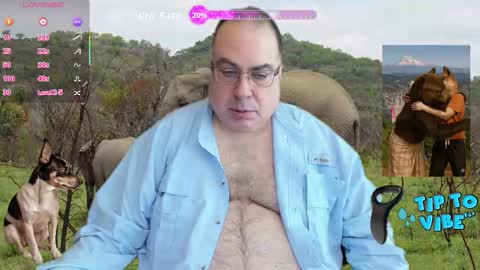 Snapshot of tomaz62a chatting on 10/31/25, 08:43 Tomaz62a online show from 10/31/25, 08:43