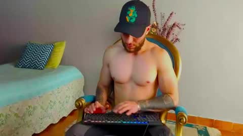 Snapshot of tomdavisxl chatting on 09/15/25, 03:34 tomDavisXl online show from 09/15/25, 03:34