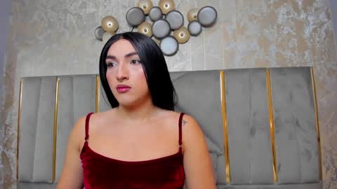 Snapshot of tomlondon_ chatting on 02/05/25, 11:44 online show from 02/05/25, 11:44