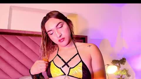 Snapshot of tomlondon_ chatting on 09/19/25, 12:50 online show from 09/19/25, 12:50