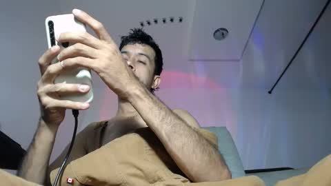   Thomas    online show from 02/19/25, 11:25