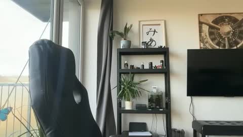 Thomas Fit online show from 11/14/25, 09:41