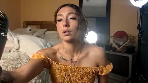 leyla  online show from 03/12/25, 12:20