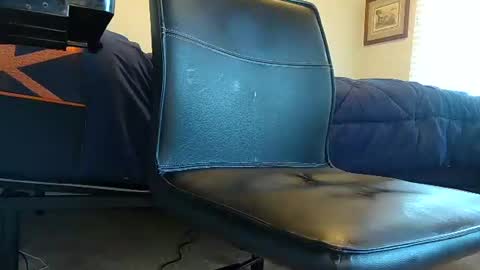 Thomas online show from 10/16/25, 06:09