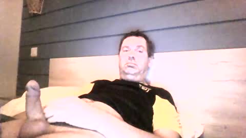 Snapshot of tonio358965 chatting on 02/16/25, 08:10 tonio358965 online show from 02/16/25, 08:10