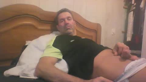 Snapshot of tonio358965 chatting on 09/16/25, 06:31 tonio358965 online show from 09/16/25, 06:31