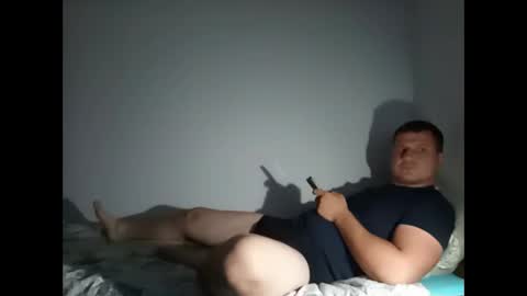 Snapshot of tonny54880 chatting on 09/17/25, 07:04 tonny54880 online show from 09/17/25, 07:04