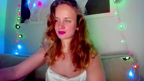 Snapshot of tony_and_alice chatting on 10/31/25, 07:15 Tony and Alice online show from 10/31/25, 07:15