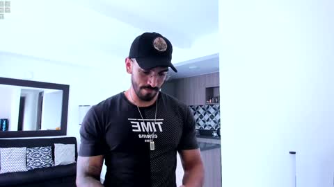 tony muscle1 online show from 01/05/25, 09:14