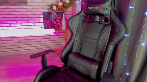 Snapshot of tonya_gray chatting on 12/22/24, 12:39 tonya_gray online show from 12/22/24, 12:39