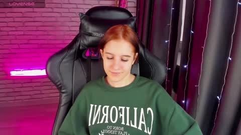 Snapshot of tonya_gray chatting on 01/05/25, 07:28 tonya_gray online show from 01/05/25, 07:28