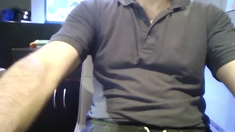 Snapshot of tonymontana202323898991 chatting on 11/01/25, 01:35 tonymontana202323898991 online show from 11/01/25, 01:35