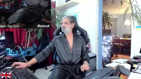 Snapshot of topalphaboss chatting on 10/06/25, 07:00 topalphaboss online show from 10/06/25, 07:00