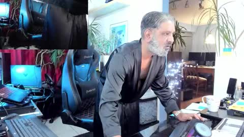 Snapshot of topalphaboss chatting on 10/28/25, 08:55 topalphaboss online show from 10/28/25, 08:55