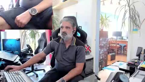 Snapshot of topalphaboss chatting on 10/31/25, 02:18 topalphaboss online show from 10/31/25, 02:18