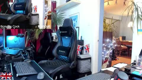 Snapshot of topalphaboss chatting on 11/16/25, 04:40 topalphaboss online show from 11/16/25, 04:40