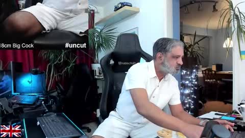 Snapshot of topalphaboss chatting on 11/19/25, 08:53 topalphaboss online show from 11/19/25, 08:53